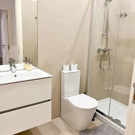 Accommodatie bij particulieren Privativo Com Banheiro Compartilhado Lissabon