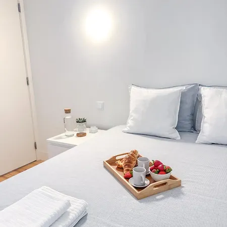 Privativo Com Banheiro Compartilhado Habitación en casa particular *